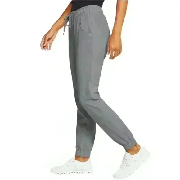 BRAND NEW WITH TAGS  Jaanuu Women's Essential 5-Pocket Jogger SOLID GRAY - Picture 1 of 5